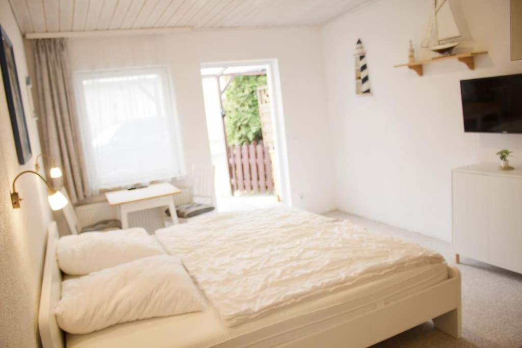Schoener Gartenbungalow Sellin  Екстериор снимка